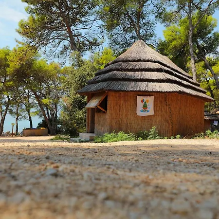 Pine Üdülőpark 3*