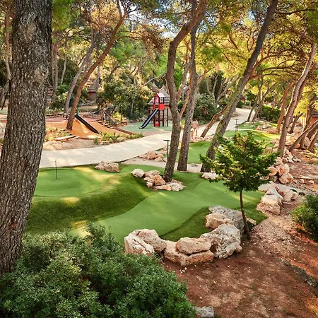 Aldeamento Turístico Pine 3*