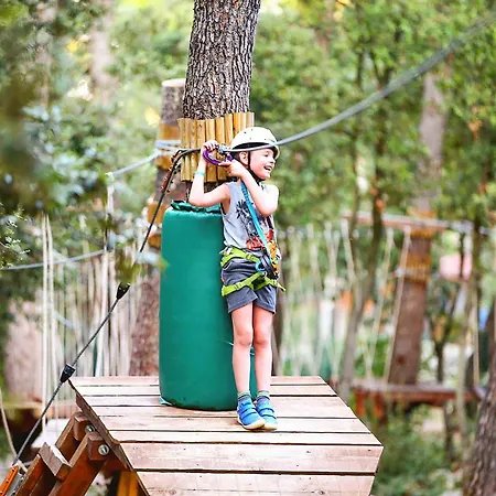 Pine Üdülőpark Pakoštane