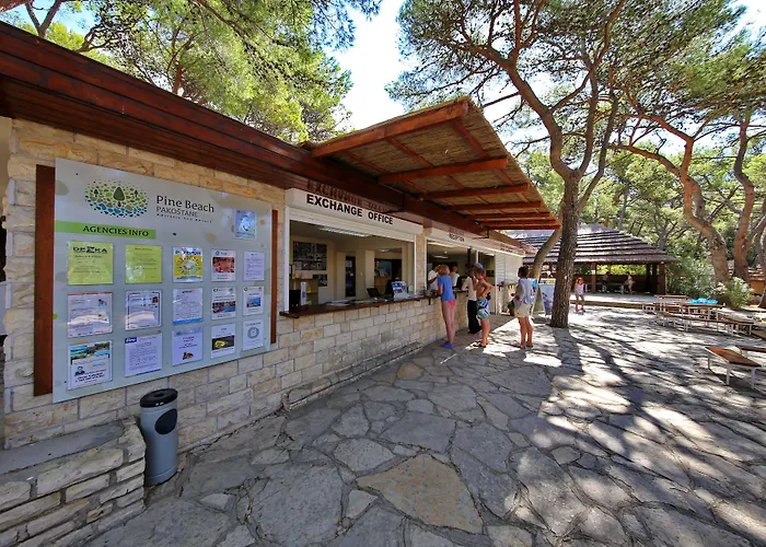 Pine Beach Bungalows All Inclusive פאקוסטאן