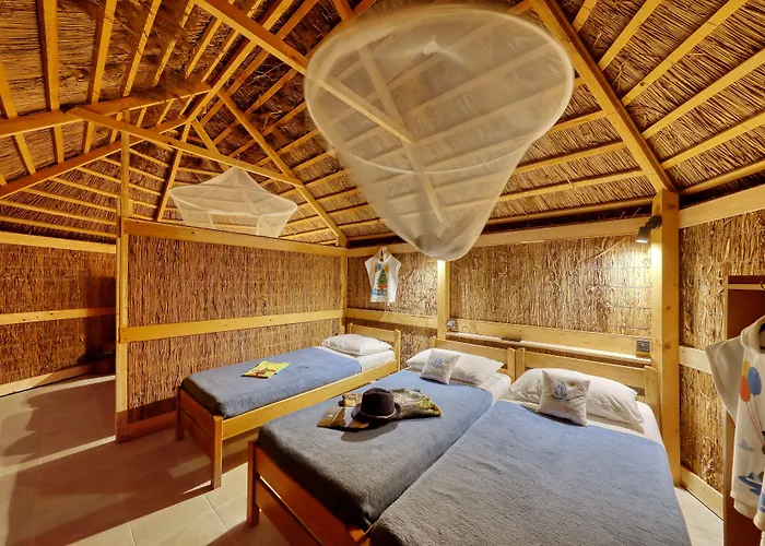 פארק נופש Pine Beach Bungalows All Inclusive