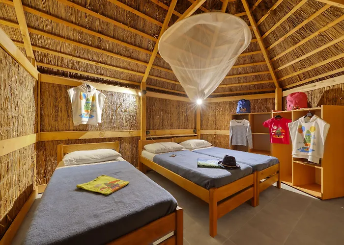 פארק נופש Pine Beach Bungalows All Inclusive 3*
