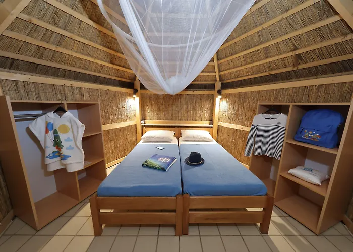 פארק נופש Pine Beach Bungalows All Inclusive פאקוסטאן