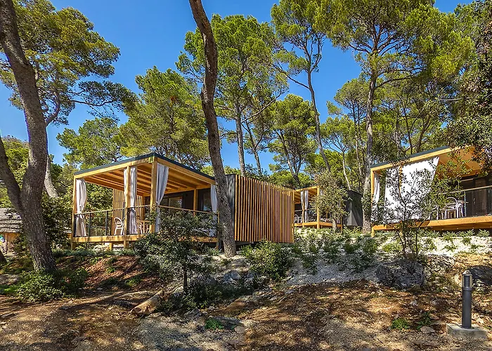 פארק נופש Pine Beach Bungalows All Inclusive