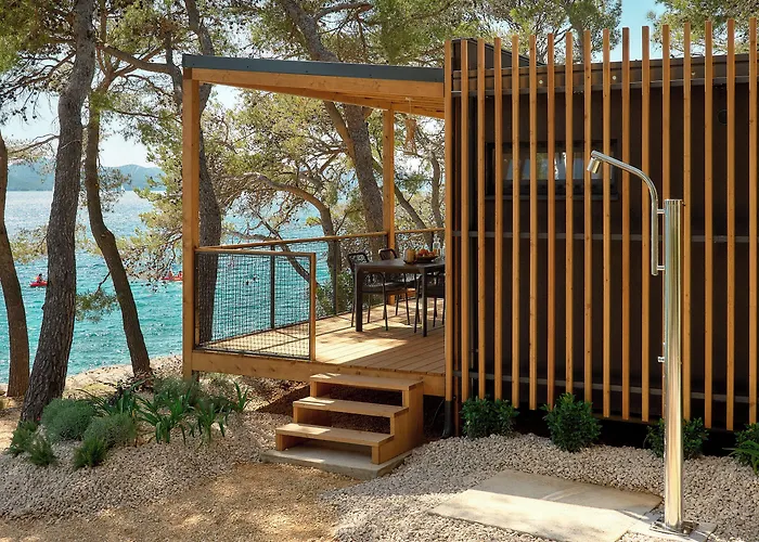 Pine Beach Bungalows All Inclusive Vakantiepark Pakoštane