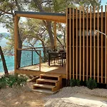 Pine منتزه العطل باكوشتاني