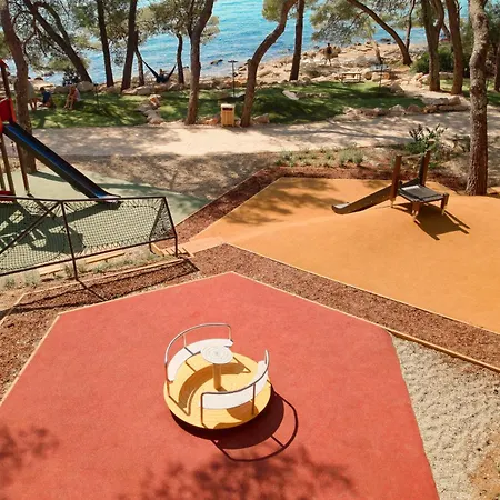 Pine Tatil parkı