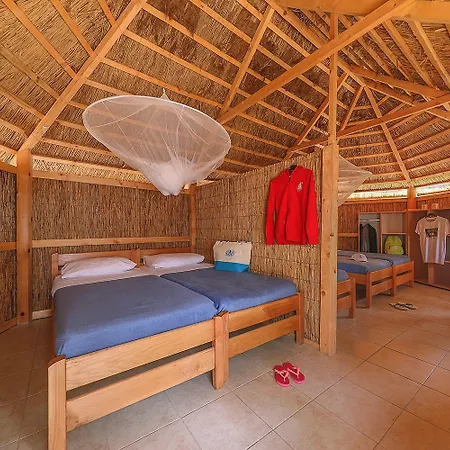 Pine Tatil parkı