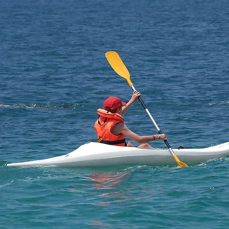 Pine منتزه العطل باكوشتاني