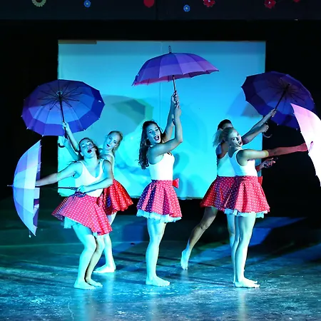 Pine باكوشتاني