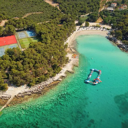 Pine Aldeamento Turístico 3*