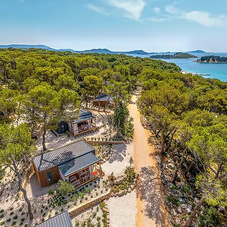 Holiday park Pine Pakostane