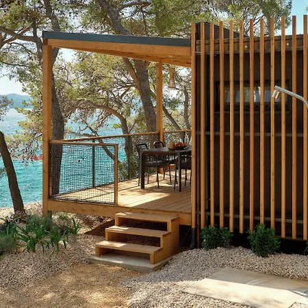 Pine Aldeamento Turístico Pakoštane