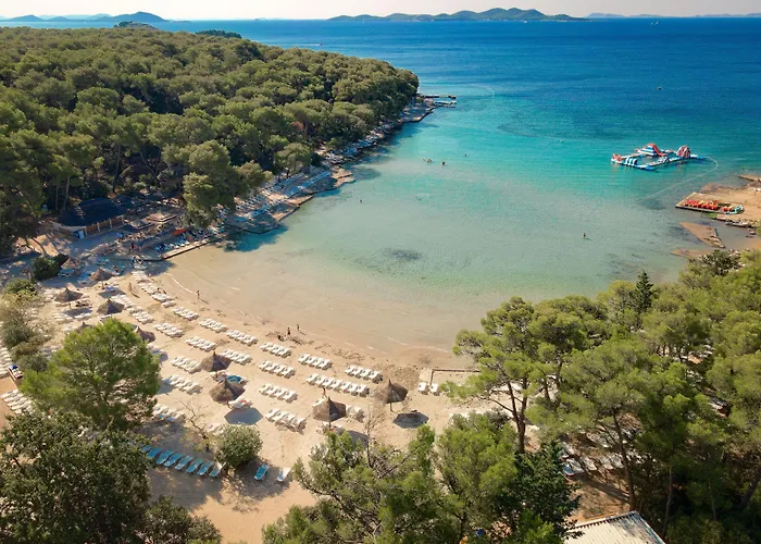 Holiday park Pine Beach Bungalows All Inclusive Pakostane